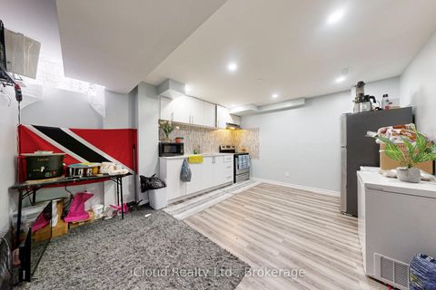 Photo 43 at 6 Mt Pleasant Avenue, Blue Grass Meadows, Whitby