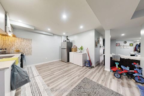 Photo 44 at 6 Mt Pleasant Avenue, Blue Grass Meadows, Whitby