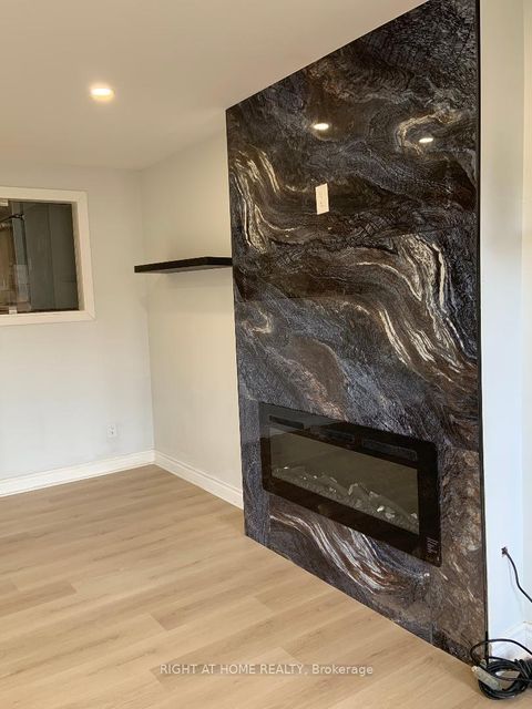 Photo 1 at 189 - 24 Springfair Avenue, Aurora Village, Aurora