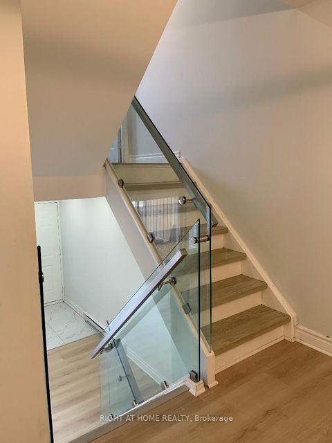 Photo 18 at 189 - 24 Springfair Avenue, Aurora Village, Aurora