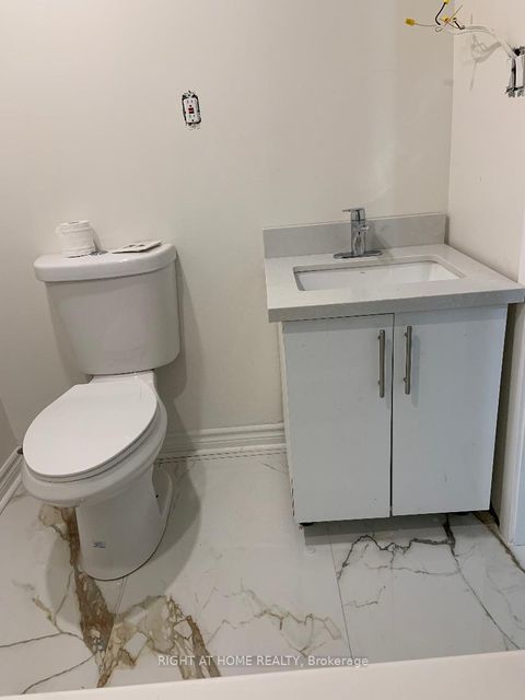 Photo 30 at 189 - 24 Springfair Avenue, Aurora Village, Aurora