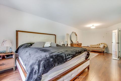 Photo 14 at 7670 19th Side Road, Rural King, King