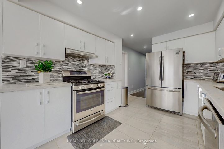 Photo 7 at 1861 Una Road, Amberlea, Pickering