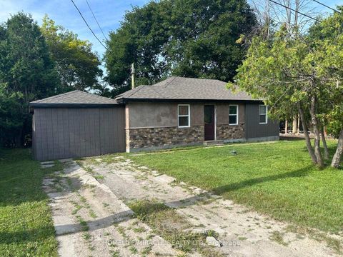 Photo 2 at 164 RIVERBANK Drive, Pefferlaw, Georgina