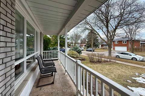Photo 3 at 24 Woodpark Road, Richview, Toronto