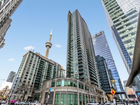 Photo 2 at 3906 - 30 Grand Trunk Crescent, Waterfront Communities C1, Toronto