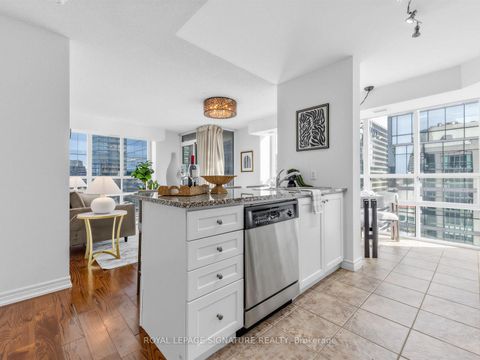 Photo 8 at 3906 - 30 Grand Trunk Crescent, Waterfront Communities C1, Toronto
