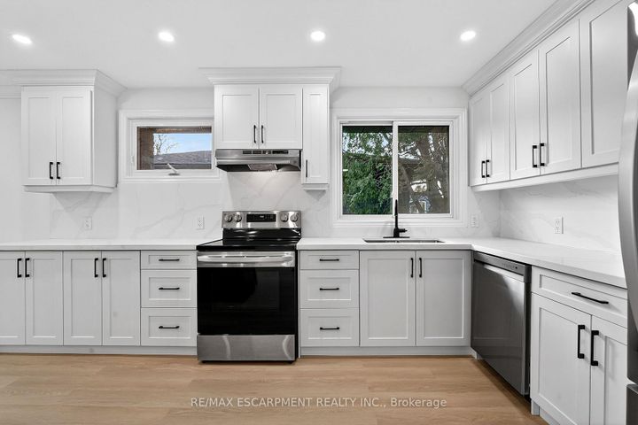 Photo 13 at 646 Cumberland Avenue, Roseland, Burlington