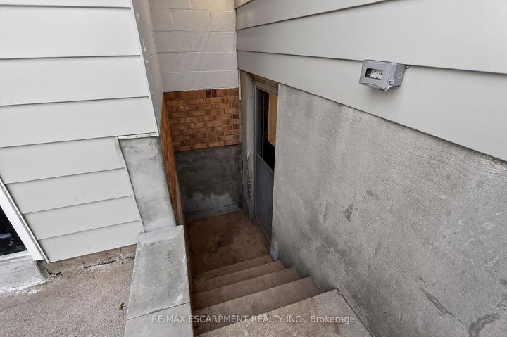 Photo 41 at 646 Cumberland Avenue, Roseland, Burlington