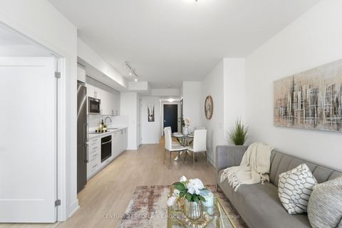 Photo 10 at 515 - 2545 Simcoe Street N, Windfields, Oshawa