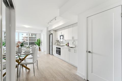 Photo 12 at 515 - 2545 Simcoe Street N, Windfields, Oshawa