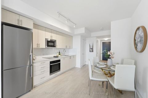 Photo 14 at 515 - 2545 Simcoe Street N, Windfields, Oshawa