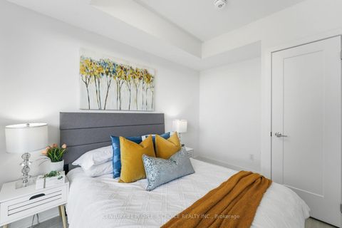 Photo 15 at 515 - 2545 Simcoe Street N, Windfields, Oshawa