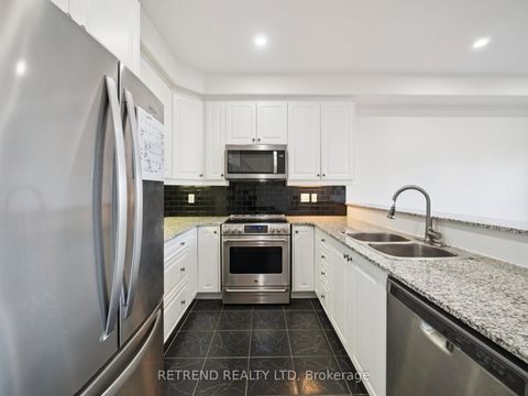 Photo 1 at 26 Golden Spruce Lane, Maple, Vaughan