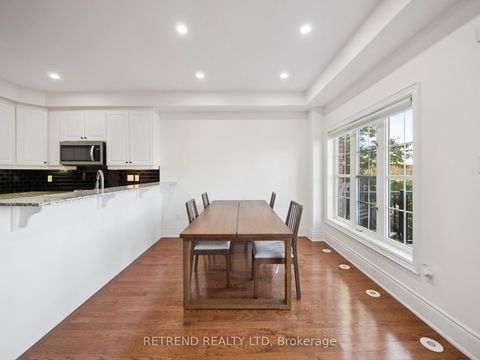 Photo 5 at 26 Golden Spruce Lane, Maple, Vaughan