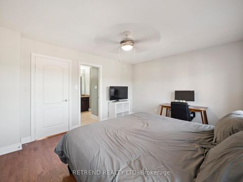 Photo 13 at 26 Golden Spruce Lane, Maple, Vaughan