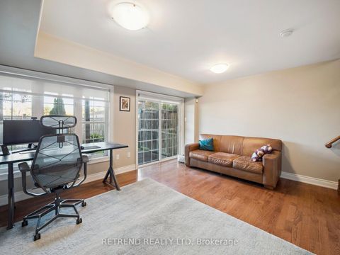 Photo 35 at 26 Golden Spruce Lane, Maple, Vaughan