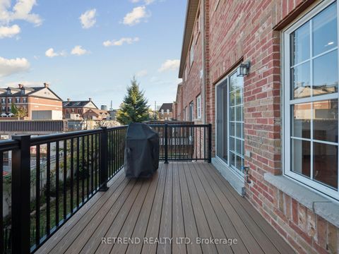 Photo 40 at 26 Golden Spruce Lane, Maple, Vaughan