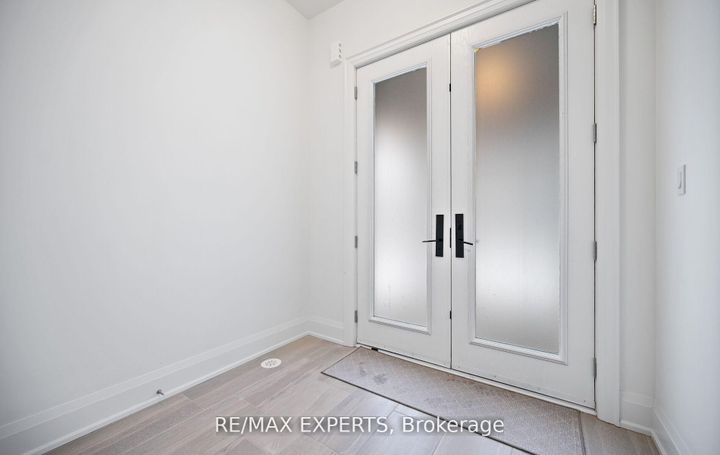 Photo 2 at 3304 Azam Way, GO Glenorchy, Oakville