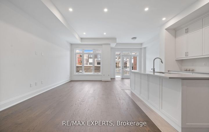 Photo 6 at 3304 Azam Way, GO Glenorchy, Oakville