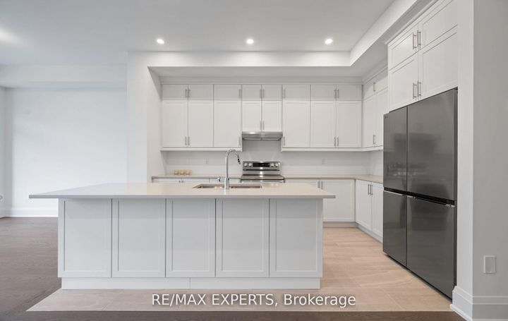 Photo 9 at 3304 Azam Way, GO Glenorchy, Oakville