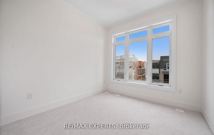 Photo 14 at 3304 Azam Way, GO Glenorchy, Oakville