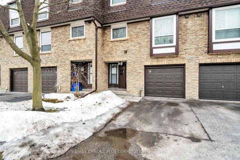 Photo 1 at 39 - 222 Pearson Street, O'Neill, Oshawa