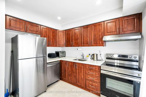 Photo 5 at 39 - 222 Pearson Street, O'Neill, Oshawa