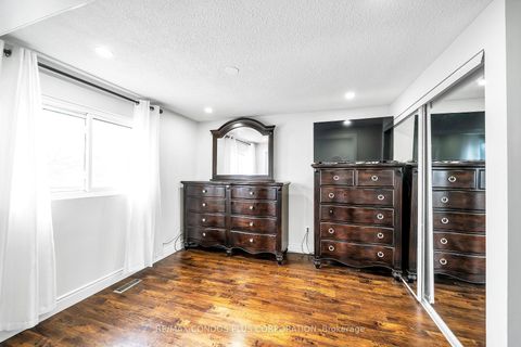 Photo 11 at 39 - 222 Pearson Street, O'Neill, Oshawa