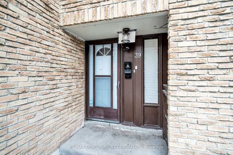 Photo 20 at 39 - 222 Pearson Street, O'Neill, Oshawa