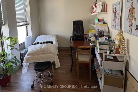 Photo 3 at 107 - 3000 Lawrence Avenue, Bendale, Toronto