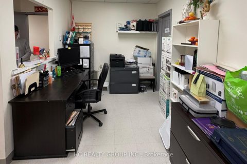 Photo 5 at 107 - 3000 Lawrence Avenue, Bendale, Toronto