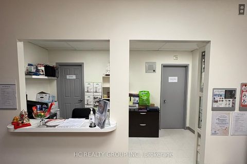 Photo 6 at 107 - 3000 Lawrence Avenue, Bendale, Toronto