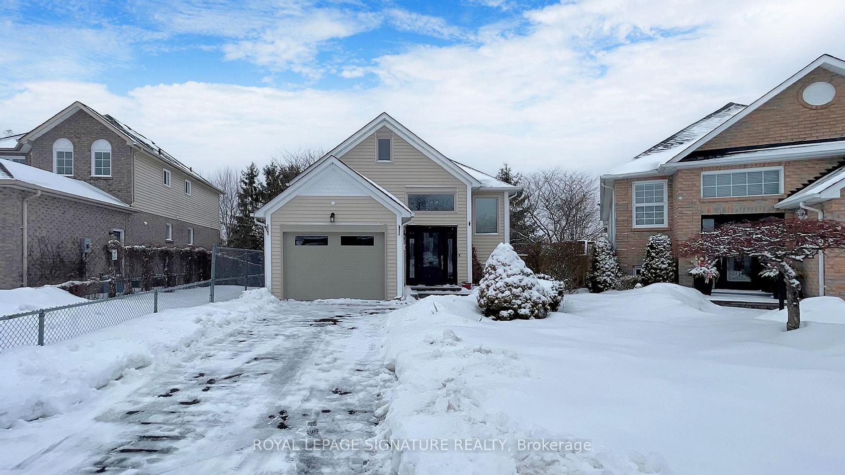 1256 Dartmoor Street, Eastdale, Oshawa 