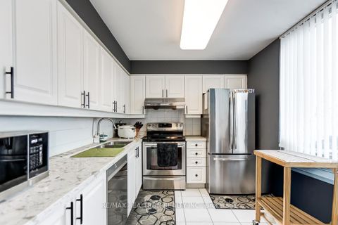 Photo 10 at 526 - 68 Corporate Drive, Woburn, Toronto