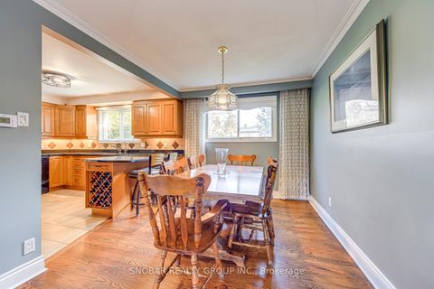 Photo 4 at 39 Beaver Bend Crescent, West Deane, Toronto