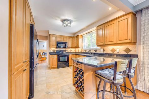 Photo 6 at 39 Beaver Bend Crescent, West Deane, Toronto