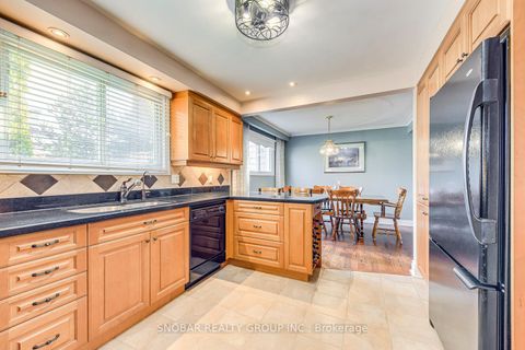 Photo 8 at 39 Beaver Bend Crescent, West Deane, Toronto