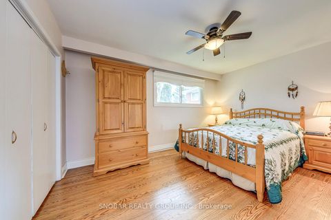 Photo 12 at 39 Beaver Bend Crescent, West Deane, Toronto