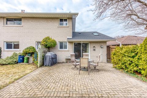 Photo 19 at 39 Beaver Bend Crescent, West Deane, Toronto