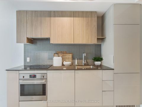 Photo 4 at 2208 - 161 Roehampton Avenue, Mount Pleasant East, Toronto