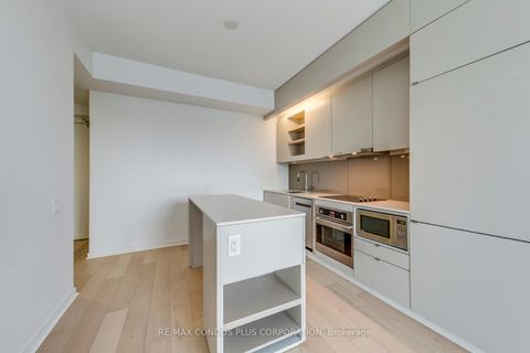 Photo 5 at 4001 - 101 Peter Street, Waterfront Communities C1, Toronto