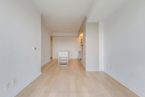 Photo 7 at 4001 - 101 Peter Street, Waterfront Communities C1, Toronto