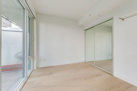 Photo 10 at 4001 - 101 Peter Street, Waterfront Communities C1, Toronto