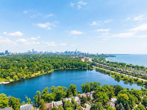 Photo 1 at 402 - 65 Southport Street, Swansea, Toronto