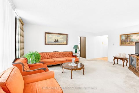 Photo 8 at 402 - 65 Southport Street, Swansea, Toronto