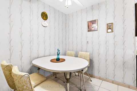 Photo 12 at 402 - 65 Southport Street, Swansea, Toronto