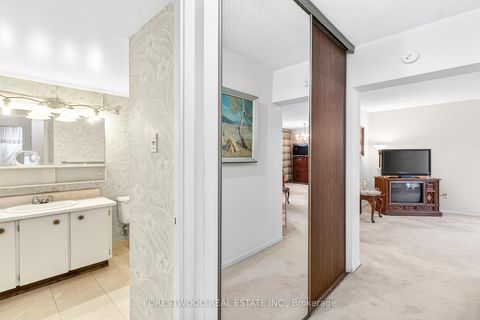 Photo 18 at 402 - 65 Southport Street, Swansea, Toronto