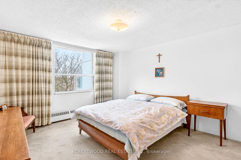 Photo 24 at 402 - 65 Southport Street, Swansea, Toronto