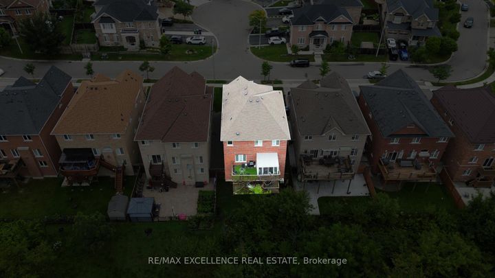 Photo 4 at 26 Fahey Drive, Bram West, Brampton